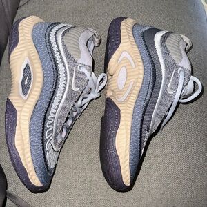 nike cosmic unity 3 basketball shoes in the "ashen slate" or "football grey"